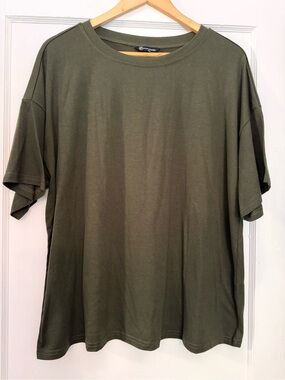 Women's Olive Short Sleeve Crewneck Tee and Pants